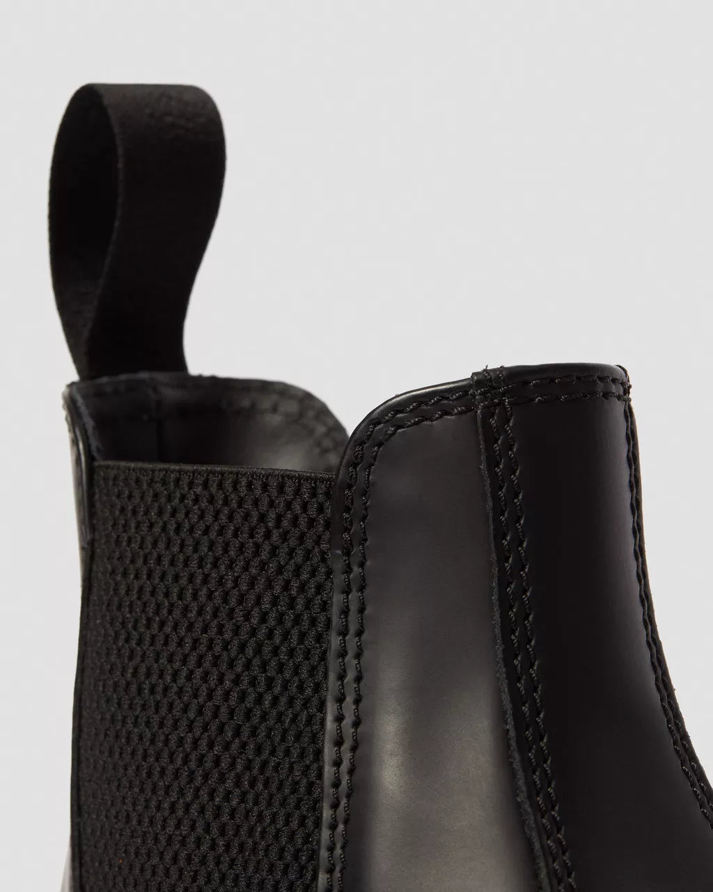 Dr. Martens 2976 Chelsea Mono Black Smooth 25685001