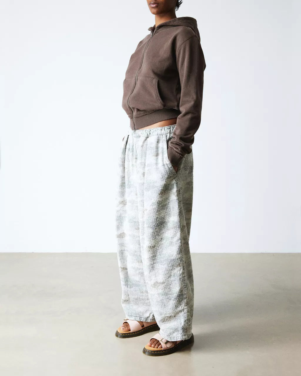 Dr. Martens Josef Powder Pink Milled Nubuck Wp Sandals 41085650