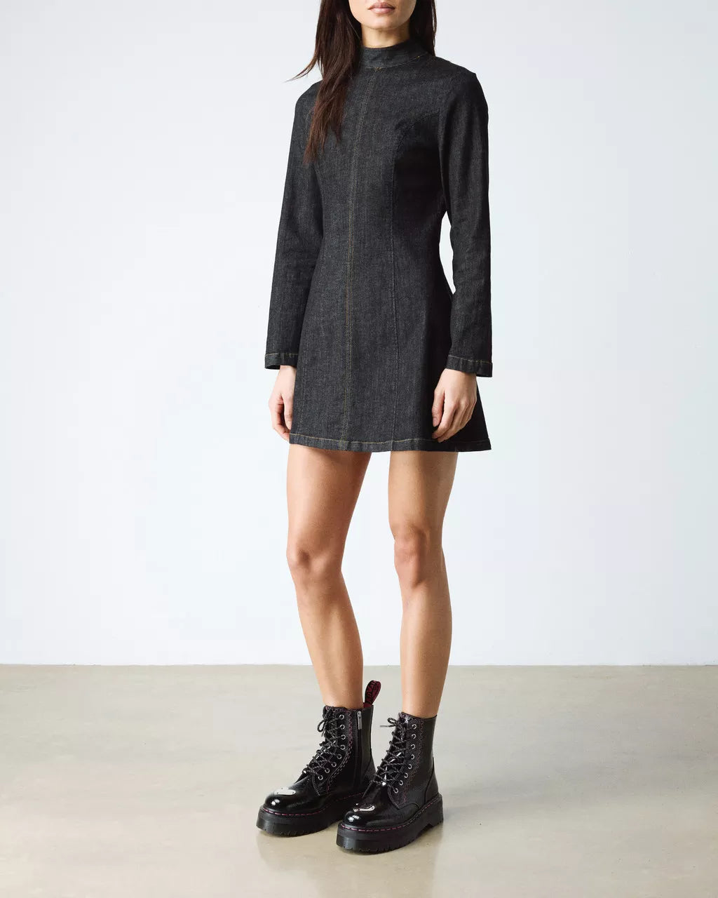 Dr. Martens Jadon Tp Black Distressed Patent 42099001