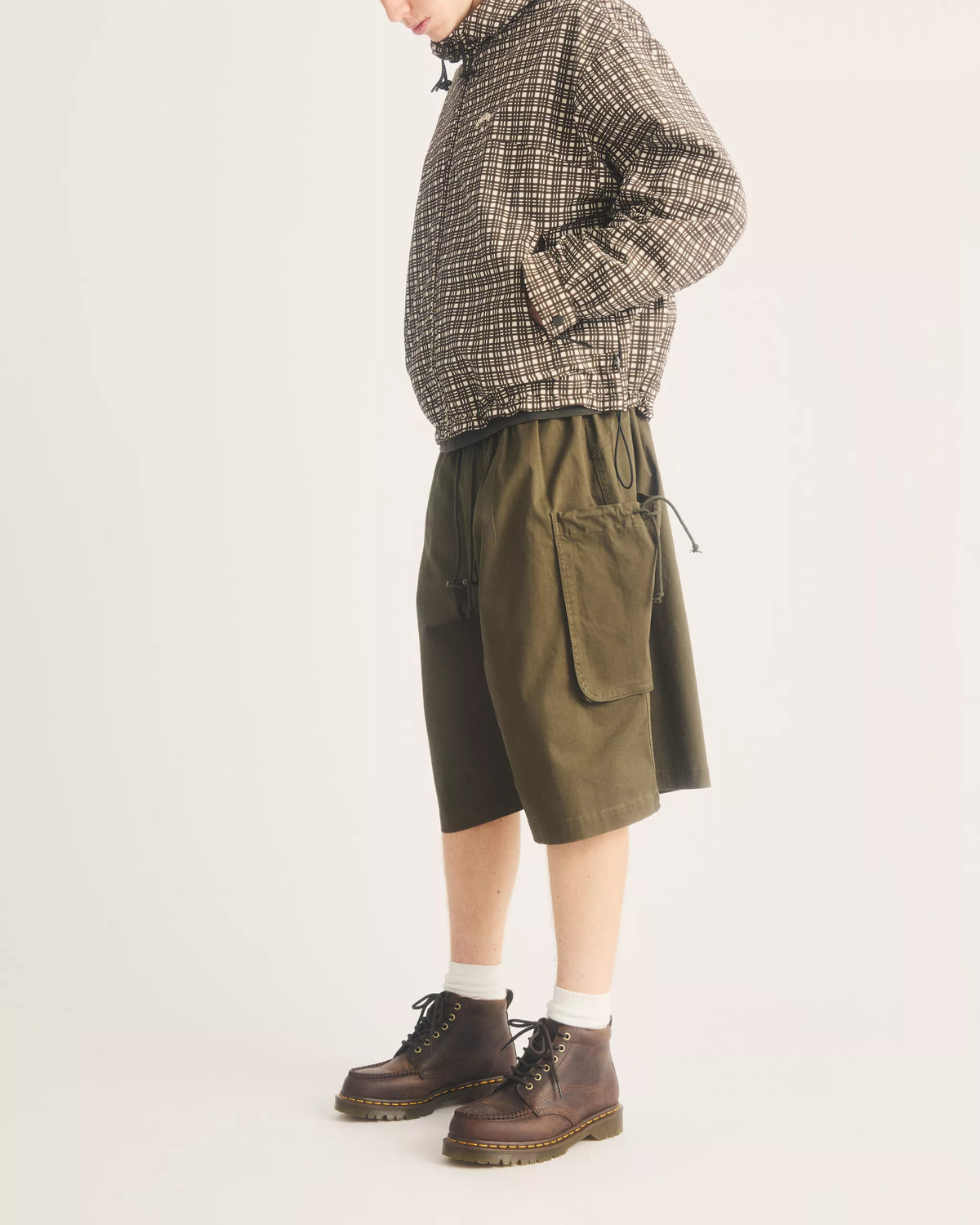 Dr. Martens Lowell Chukka Dark Brown Crazy Horse 43350201