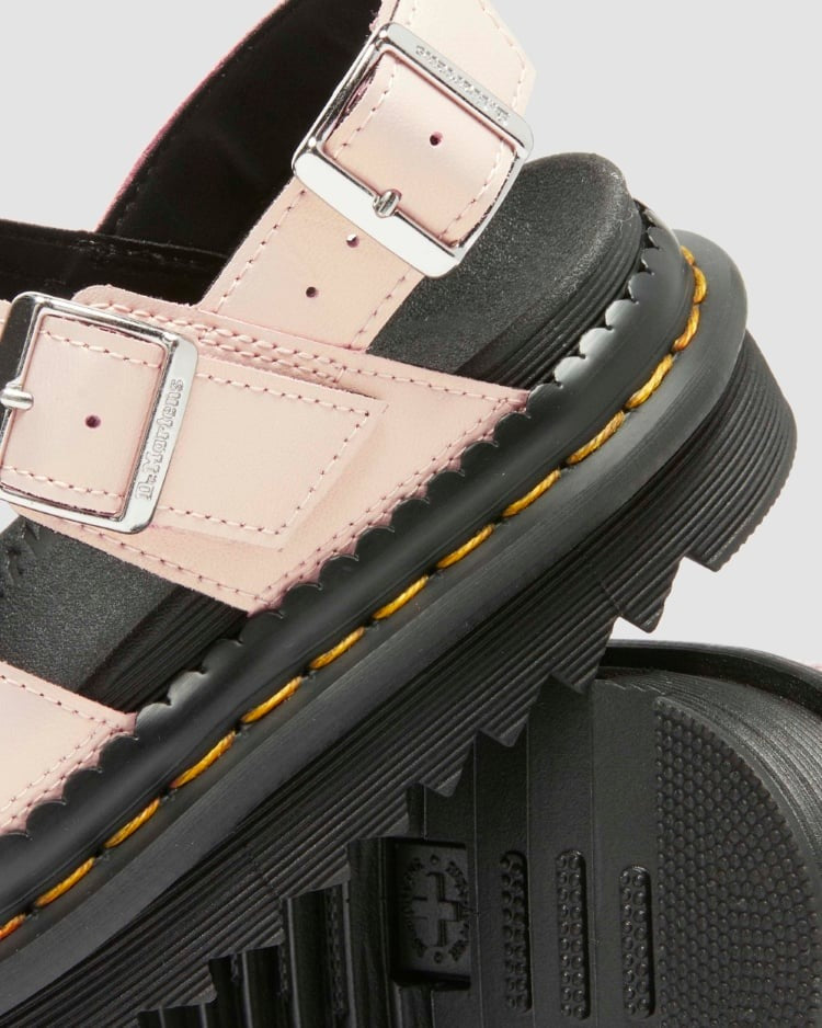 Dr. Martens Voss II Powder Pink+Gold Shift Leather 41136650