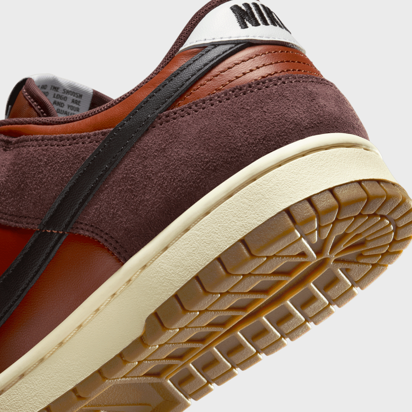 Nike Dunk Low Retro SE IB6399-600