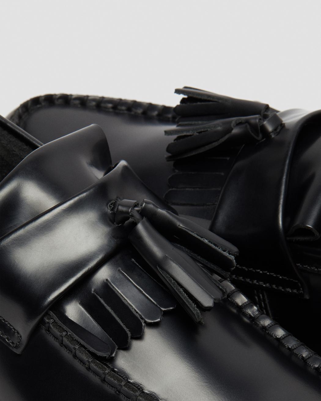 Dr. Martens Adrian Black Polished Smooth 14573001