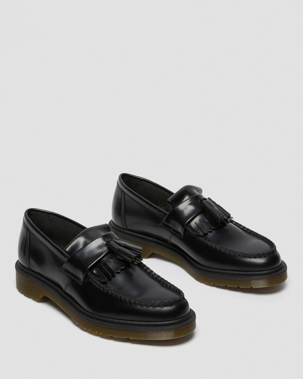 Dr. Martens Adrian Black Polished Smooth 14573001