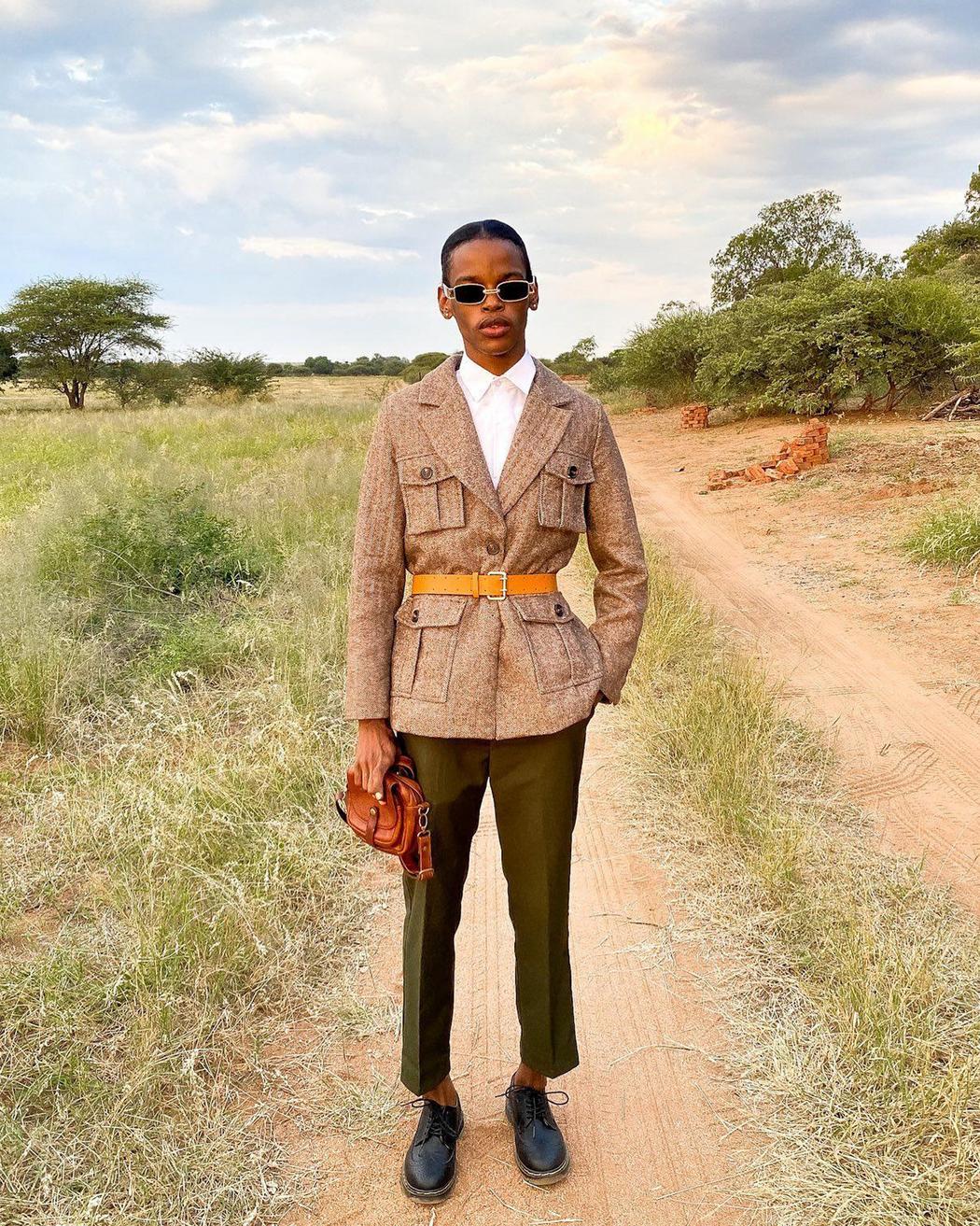 Dr. Martens 3989 YS Black Smooth 22210001