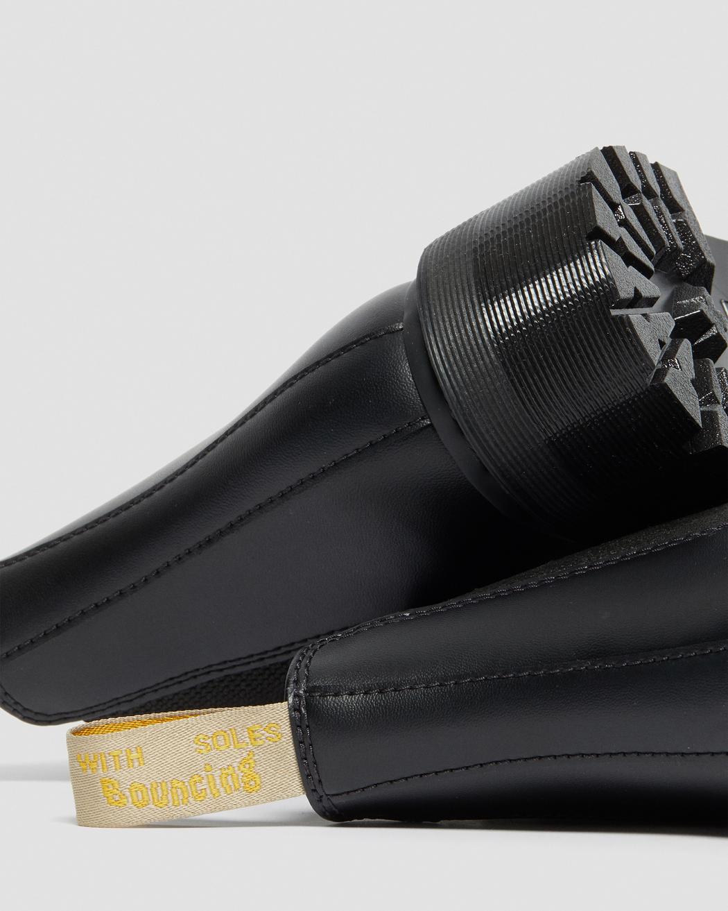 Dr. Martens Vegan 2976 Quad Black Felix Rub Off 27560001