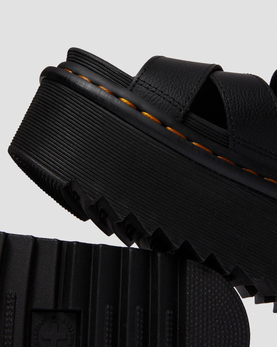 Dr. Martens Voss II Quad Black Athena 30717001