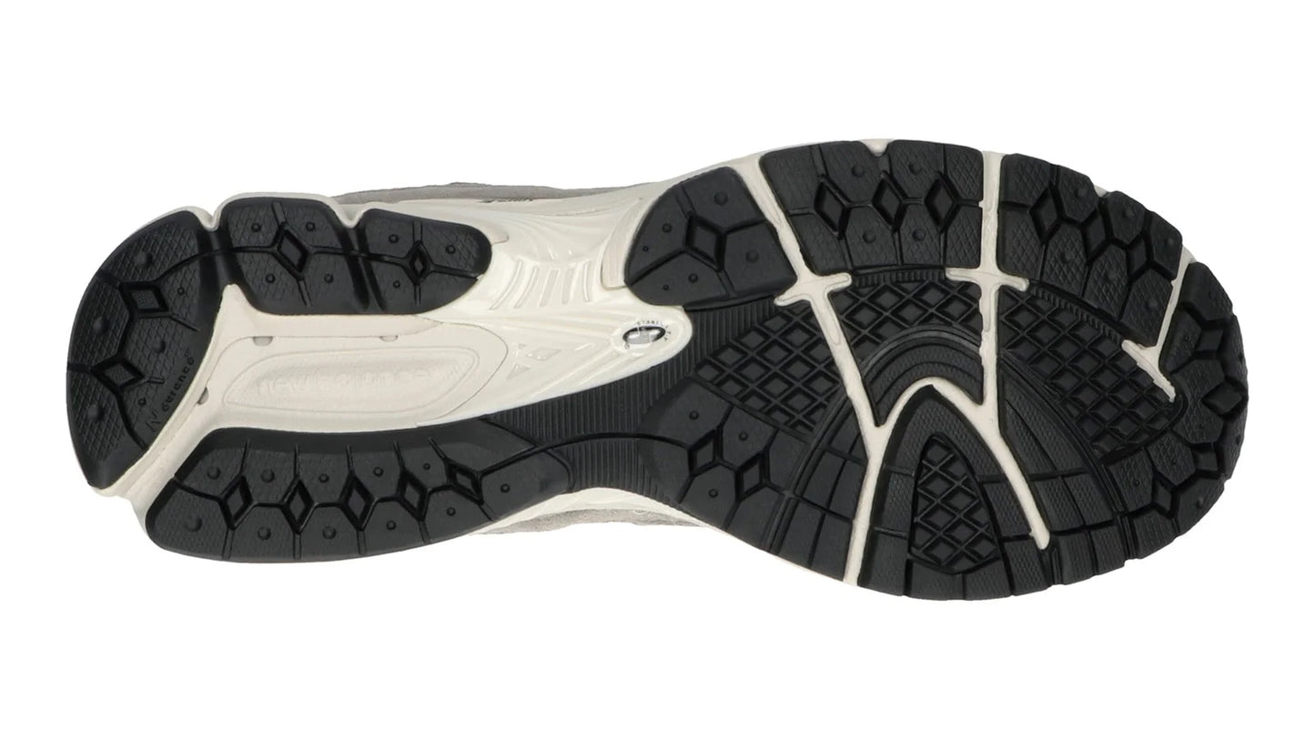 New Balance 2002R ML2002RC