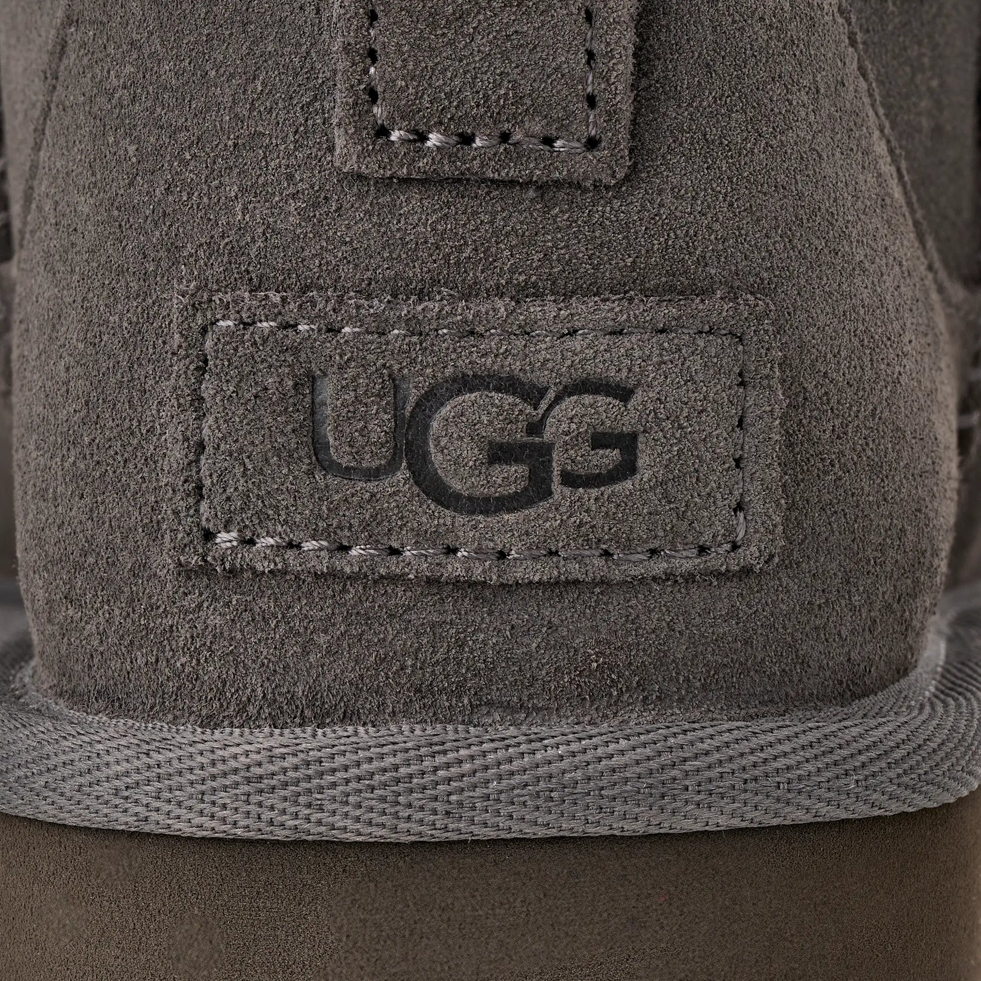 UGG W Classic Ultra Mini Platform Charcoal 1135092-CHR