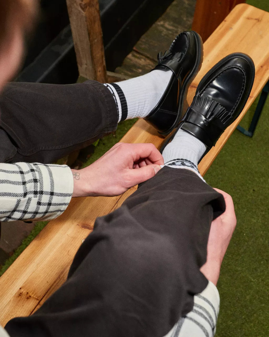 Black polished smooth dr top martens