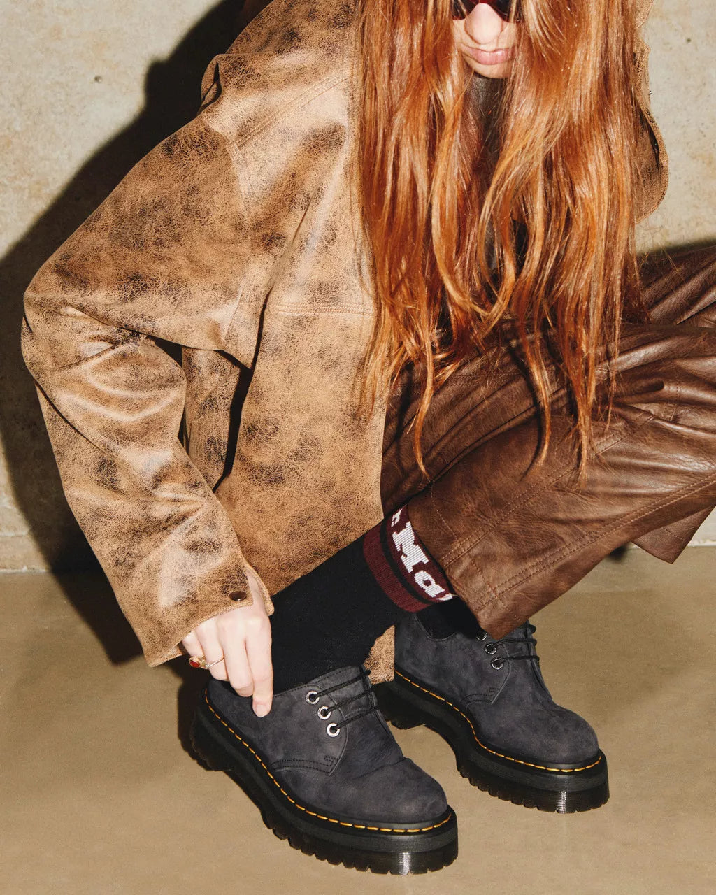 Grey suede dr martens online