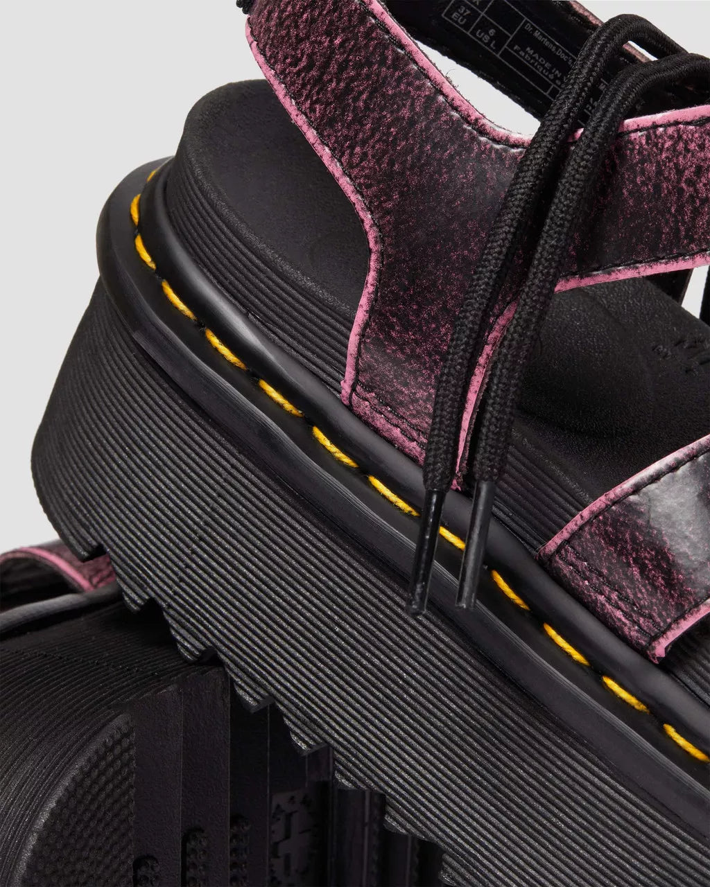 Dr. Martens Nartilla XL Black Fondant Pink Two Tone Rub Off Sandals 31 SNKRS Vilnius Sneaker Store