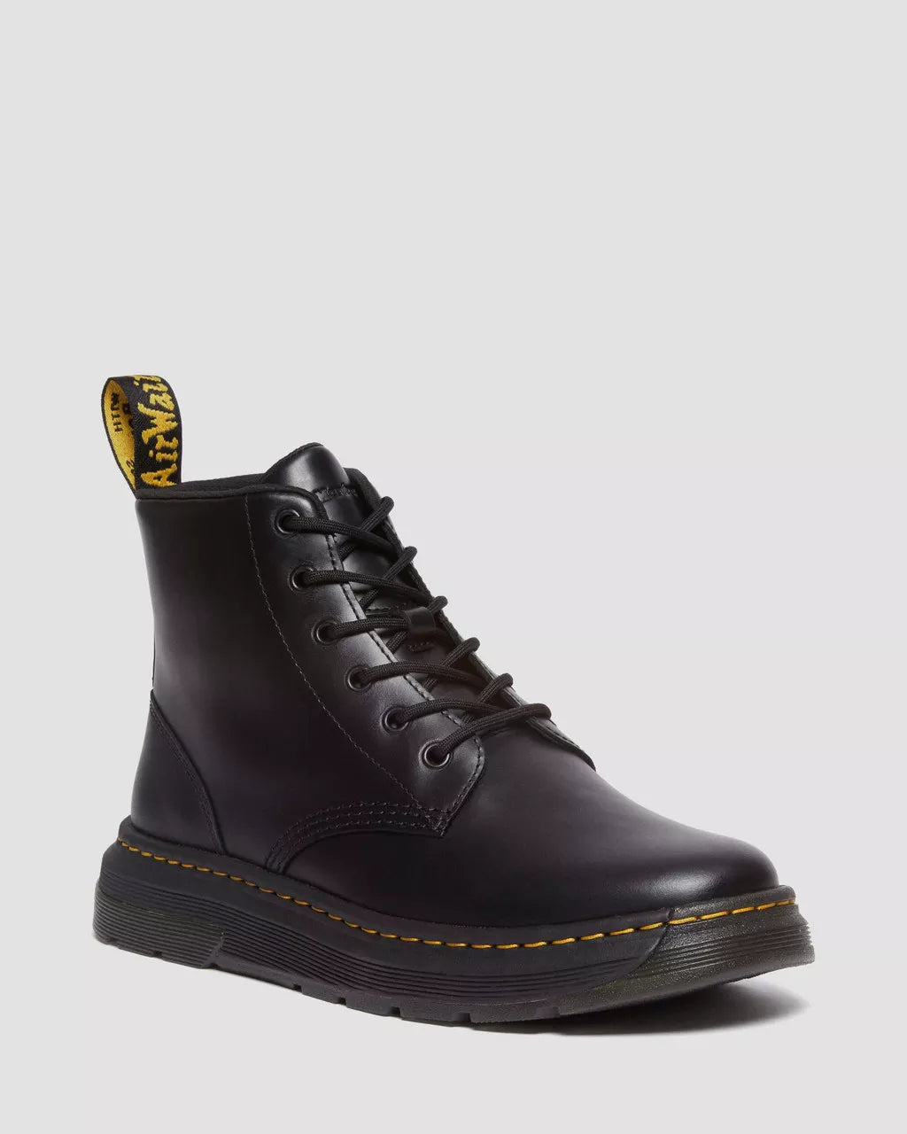 Dr. Martens Crewson Chukka Black Classic Pull Up 31672001