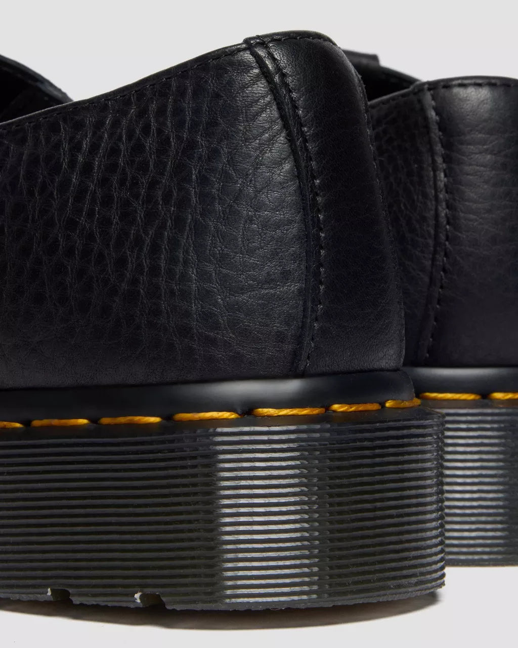 Dr. Martens Polley Black Ambassador 41408001