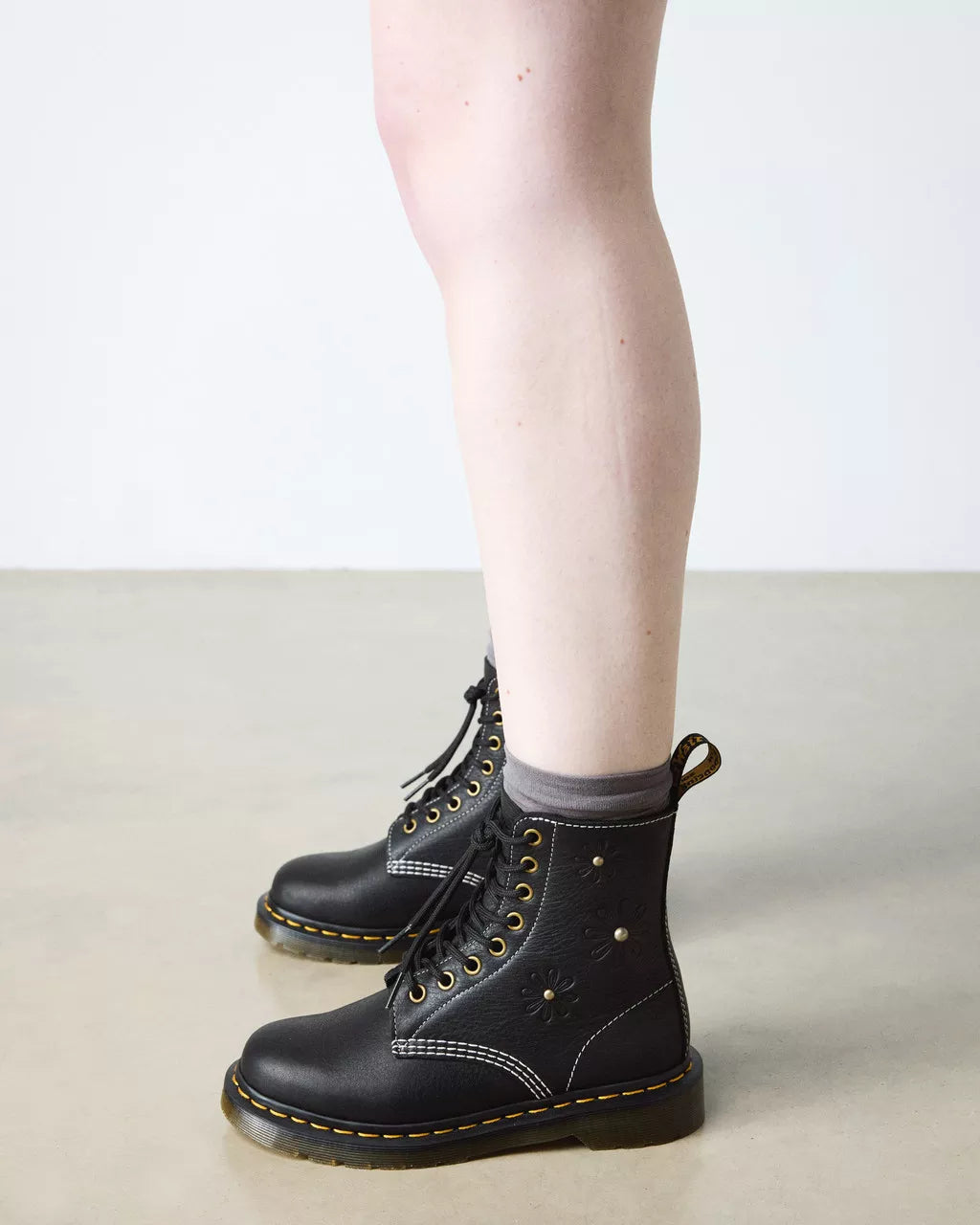 Dr. Martens 1460 Pascal Flower Black Grizzly 42420001