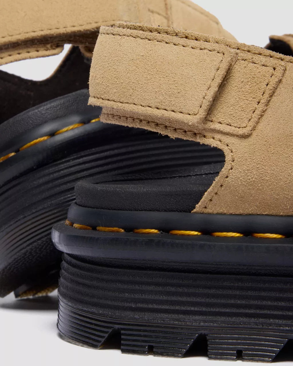 Dr. Martens Zebzag Sandal Savannah Tan Eh Suede 42689200