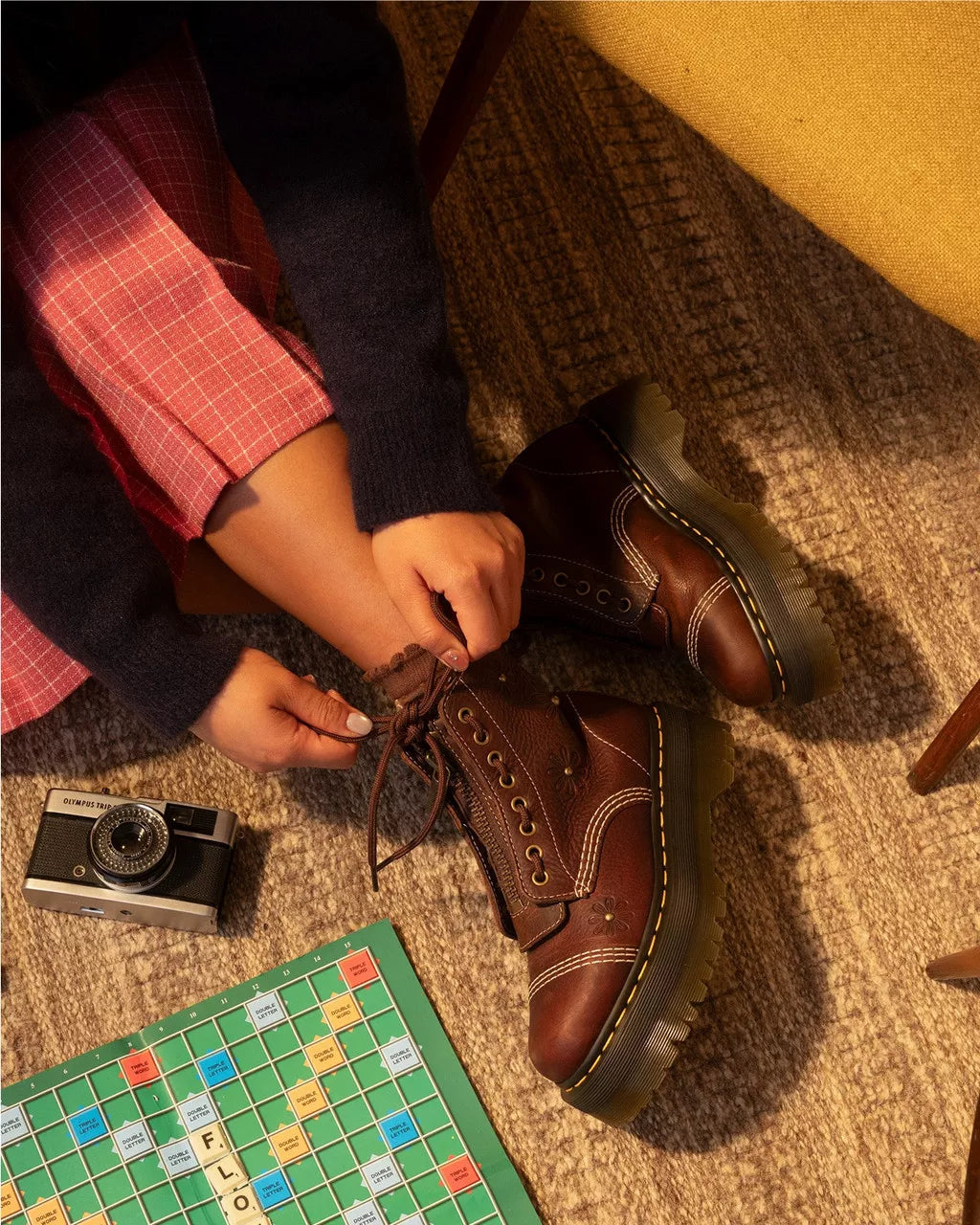 Dr. Martens Sinclair Flower Dark Brown Grizzly 42818200