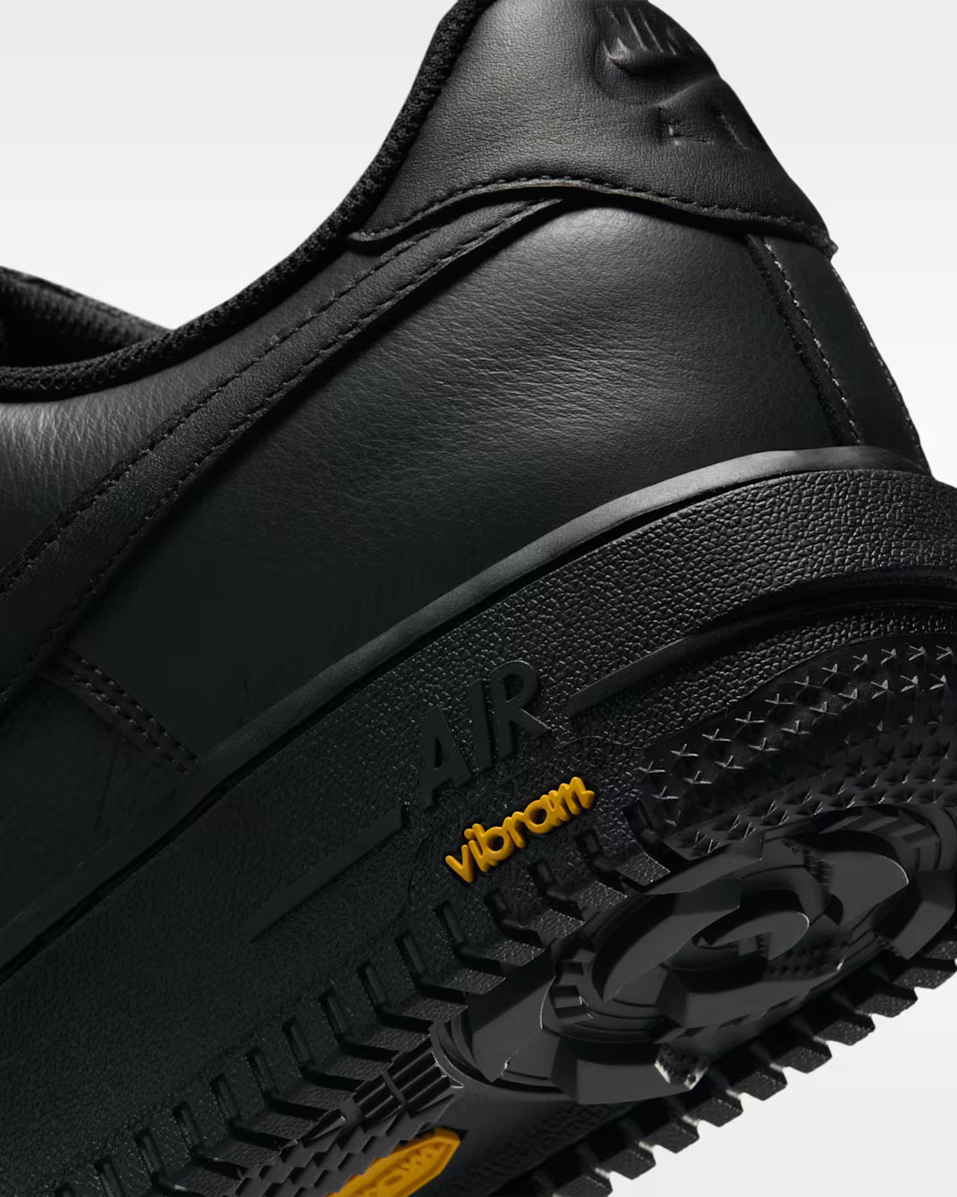 Nike Air Force 1 '07 GTX Vibram HV5953-001