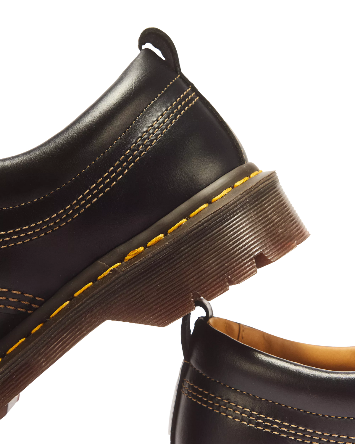 Dr. Martens Lowell Black Analine 31816001
