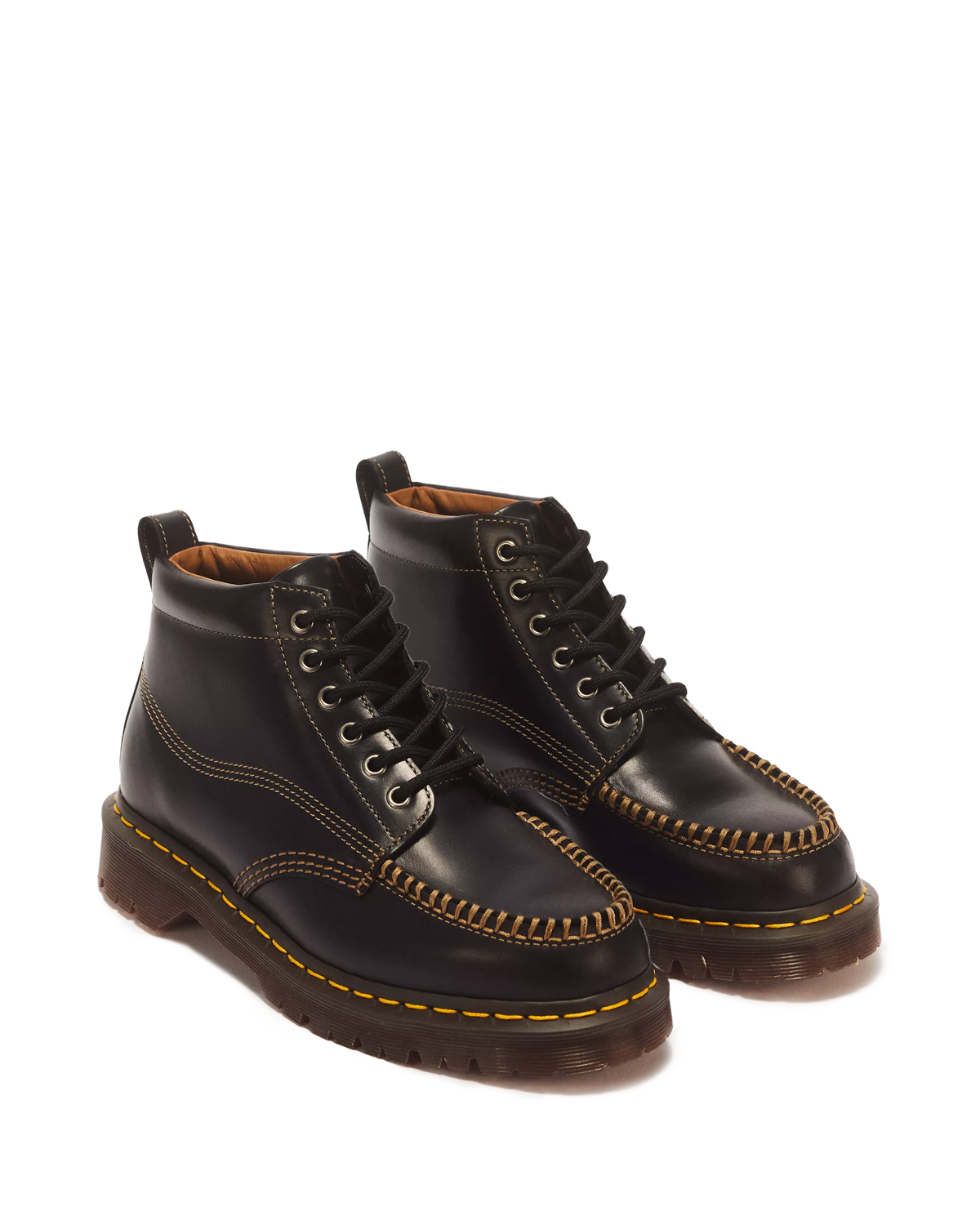 Dr. Martens Lowell Chukka Black Orleans 42706001