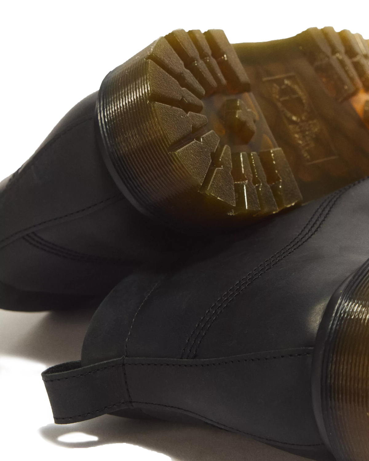 Dr. Martens Lowell Chukka Black Crazy Horse 43680001