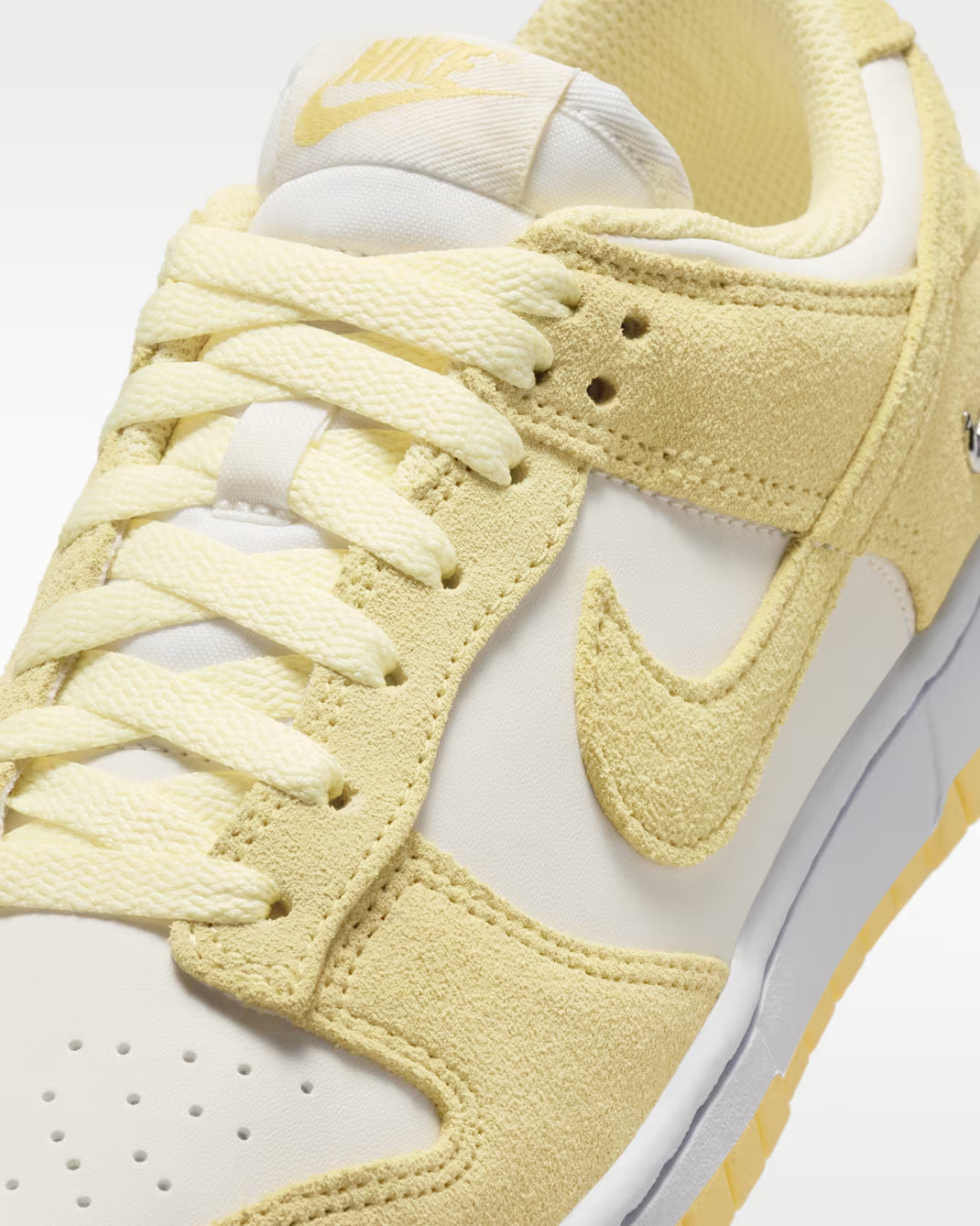 Nike Wmns Dunk Low Se IO4244-104