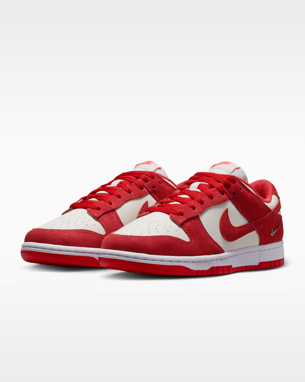 nike-wmns-dunk-low-se-io4244-103