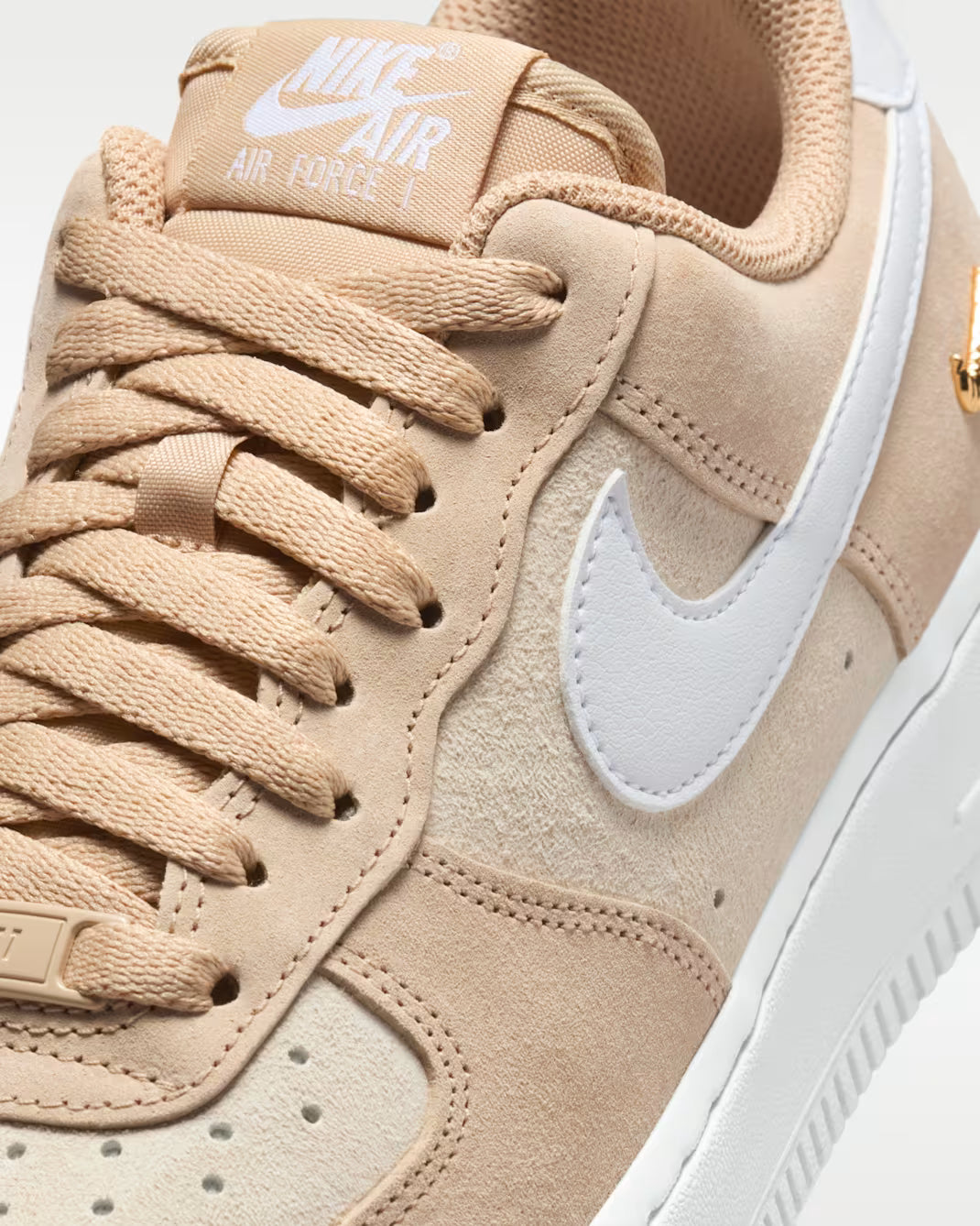 Nike Wmns Air Force 1 '07 Low Se IQ9964-200