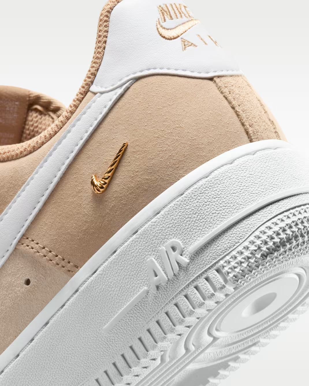Nike Wmns Air Force 1 '07 Low Se IQ9964-200