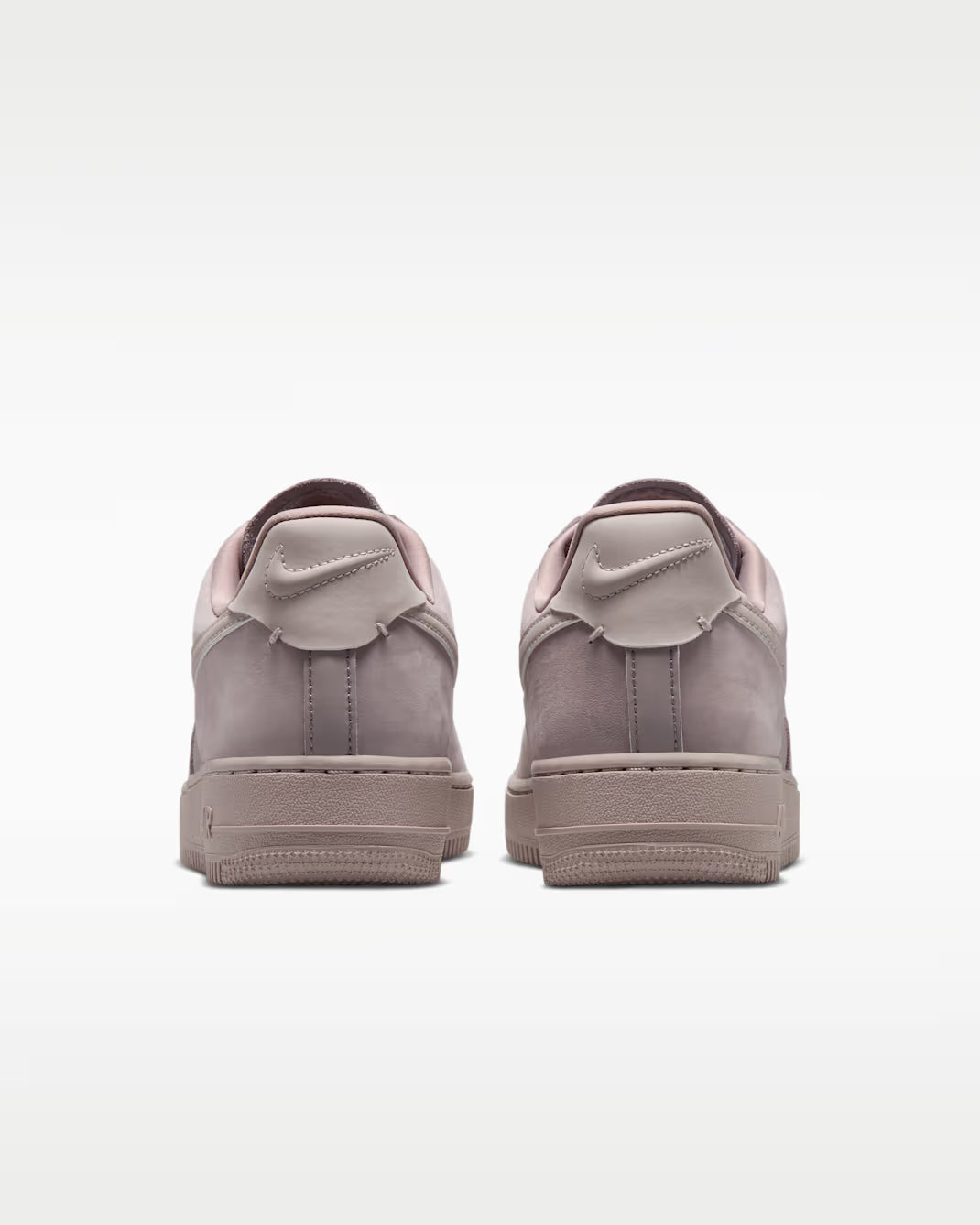 Nike Wmns Air Force 1 Retro PRM ESS IQ9722-200