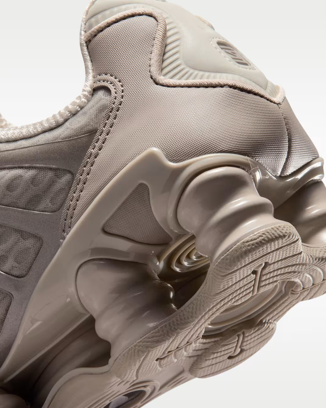 Nike Wmns Shox TL AR3566-204