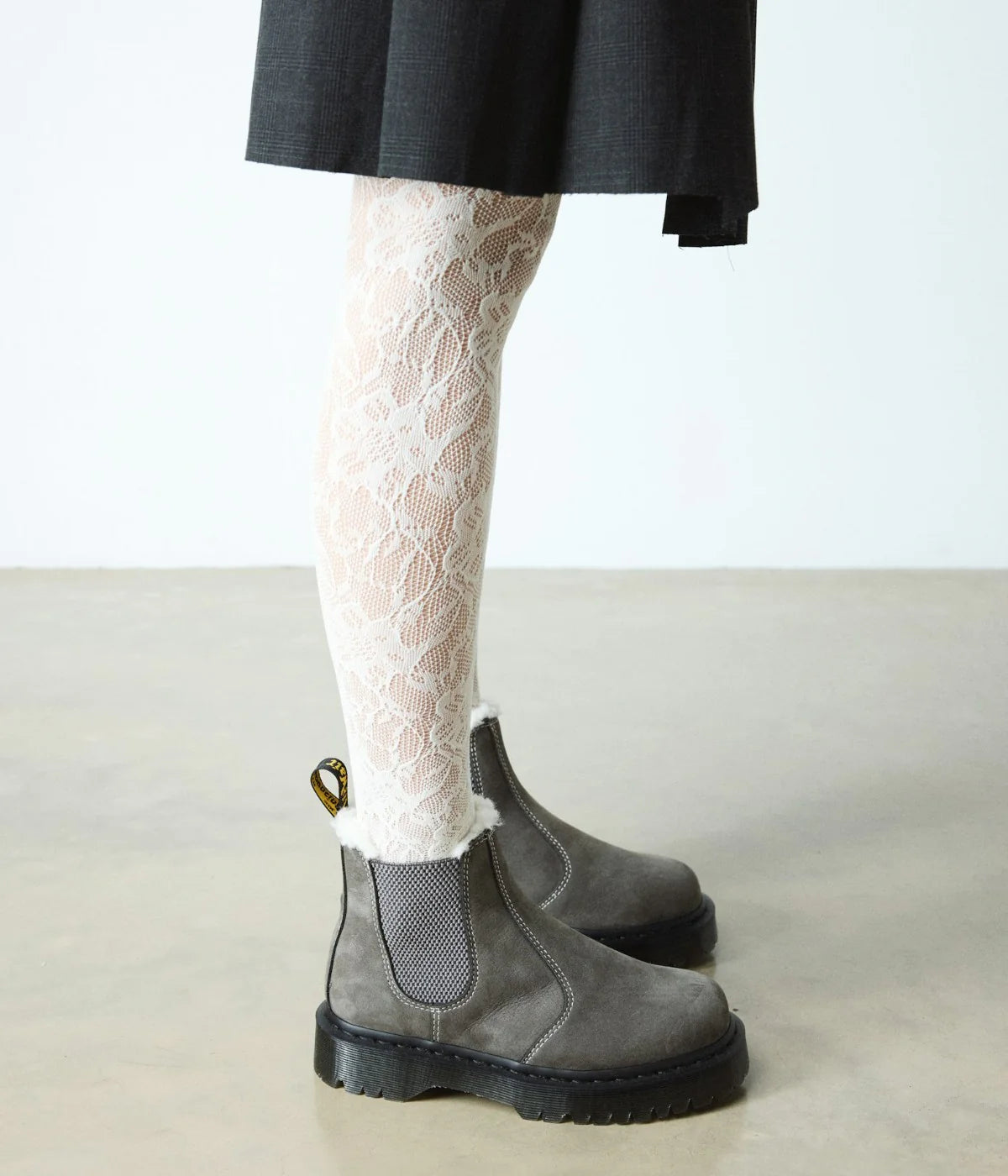 Dr. Martens 2976 Bex Fl Gunmetal Milled Nubuck Wp 41420020