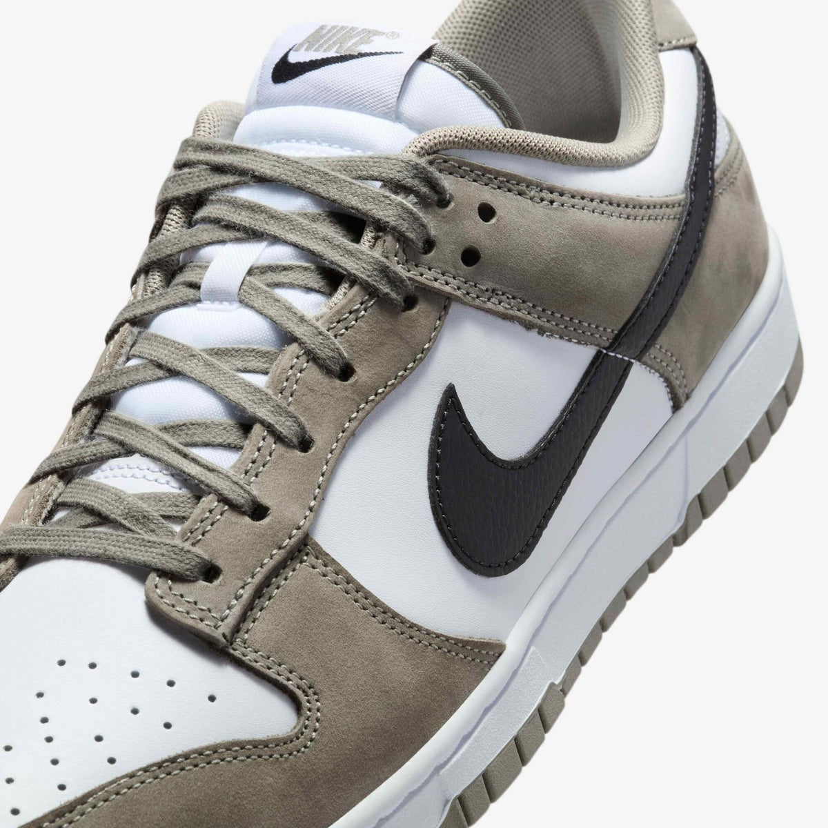 Nike Dunk Low IB3079-300