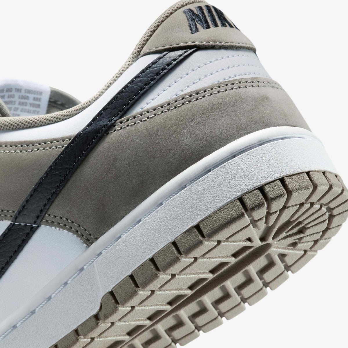 Nike Dunk Low IB3079-300