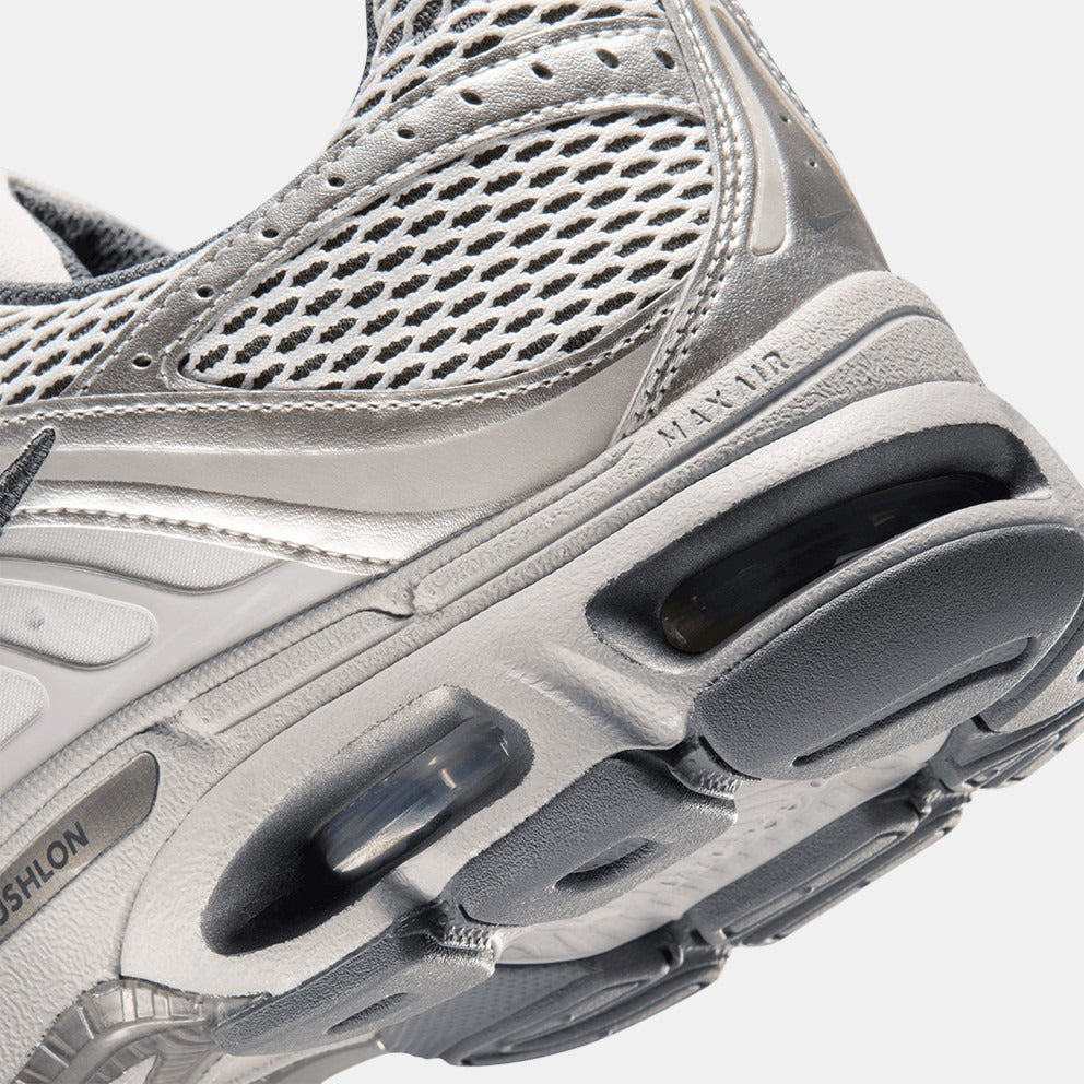 Nike Air Max Moto 2K IO9279-008