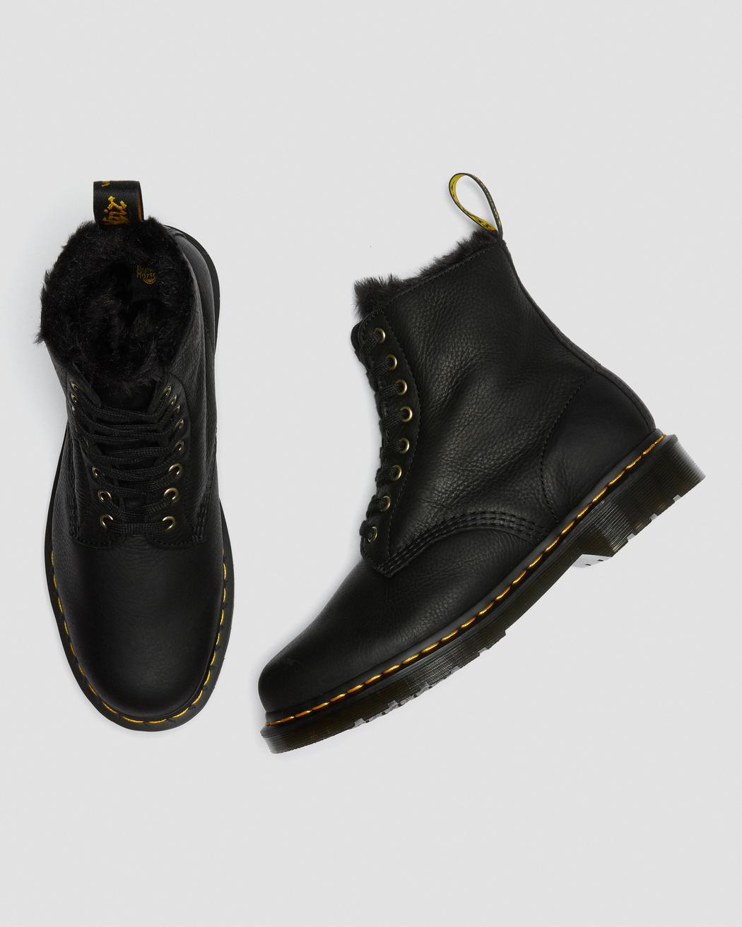 Dr. Martens 1460 Pascal FL Black Ambassador 25533001 SNKRS