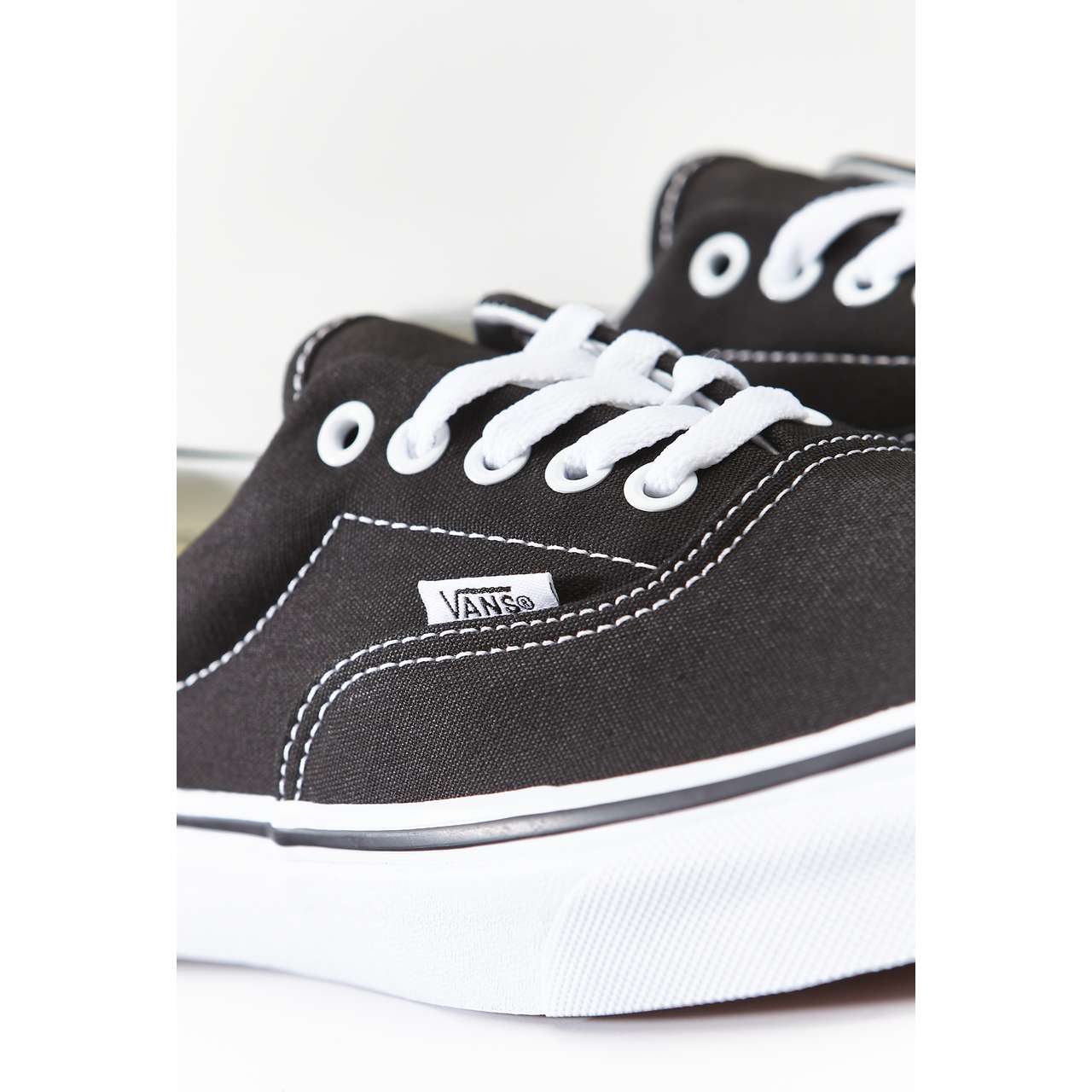 Vans vn000ewzblk cheap